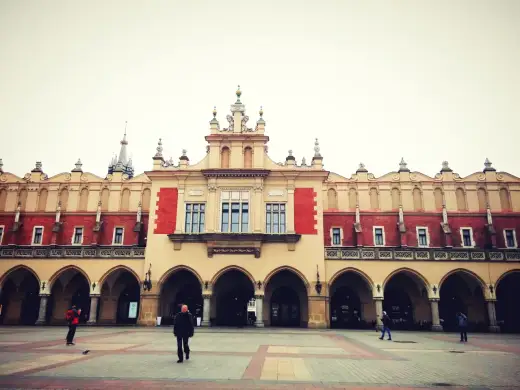 Rynek Główny w Krakowie - co zobaczyć i kiedy przyjść